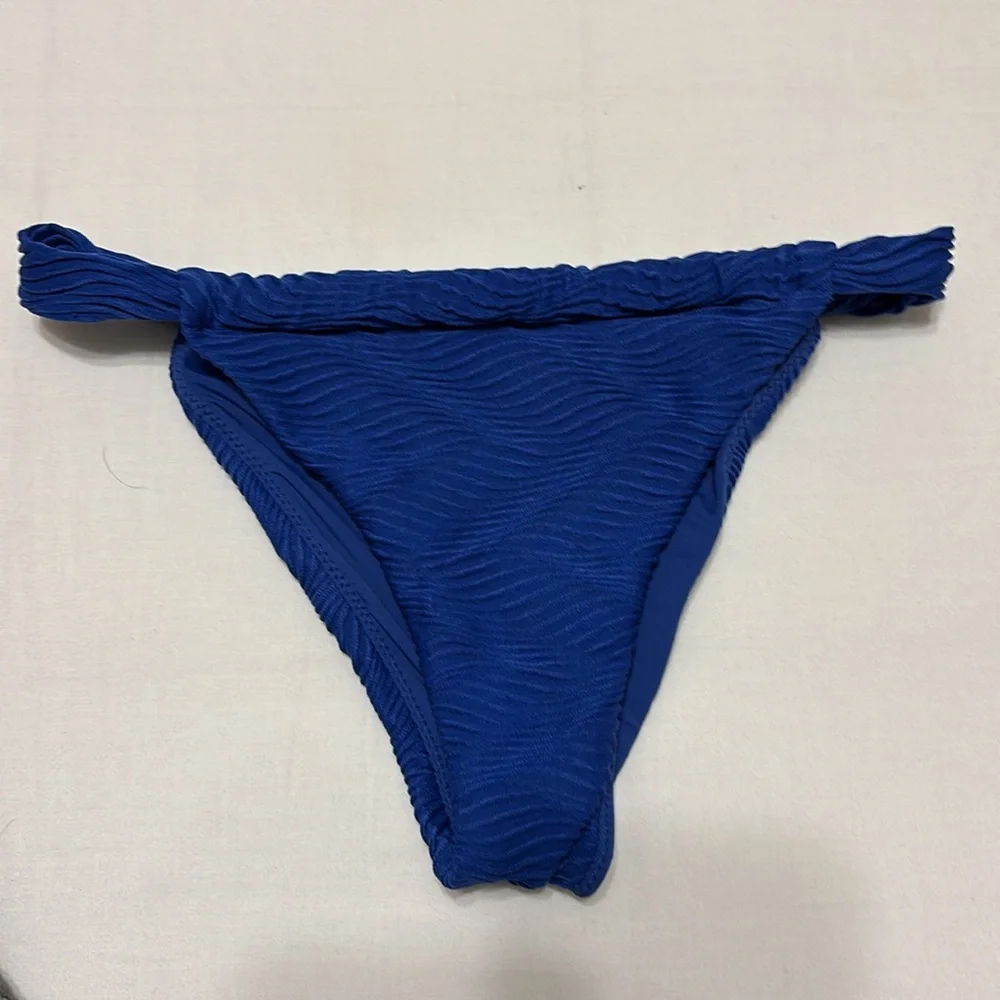 Blue Textured Bikini Set - Picture 4 of 5